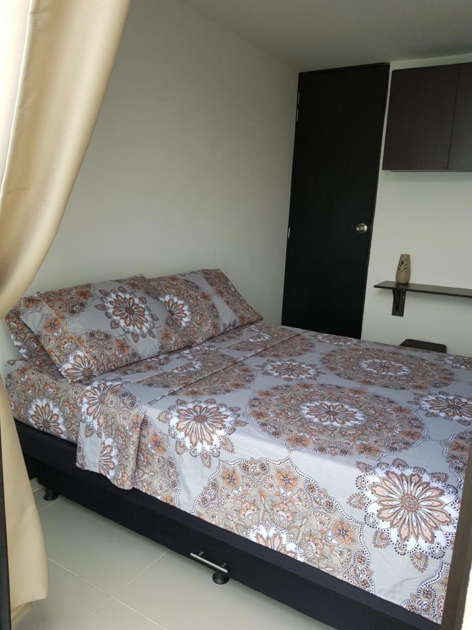 Apartasuites Medellin Los Molinos Esterno foto